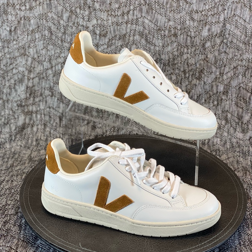 Veja V-12 Sneakers Women's